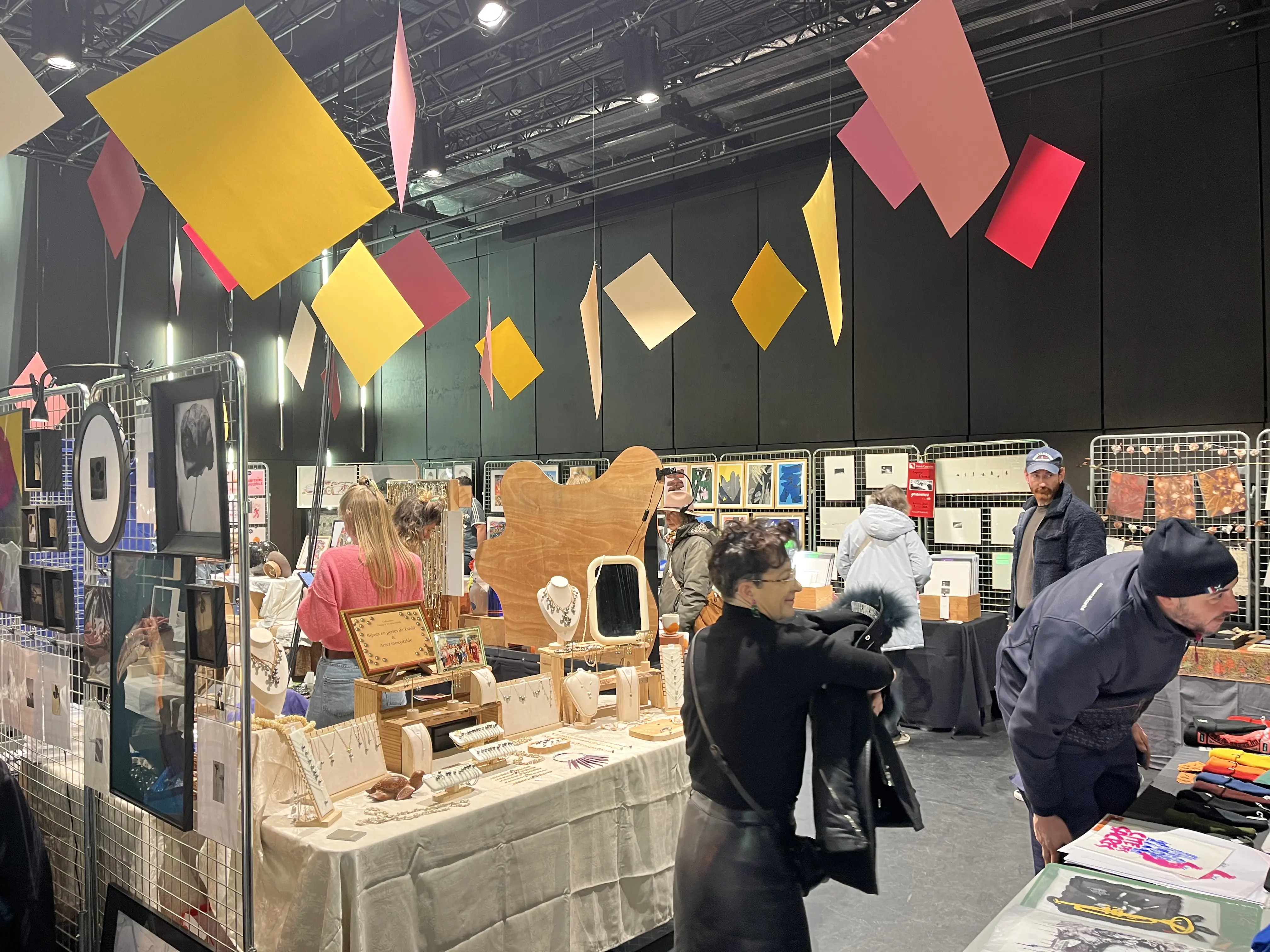 HyperNoël, Hyper Noël, hyper noel, le Cellier, Reims, marché de Noël, créateurs, artisans, art, Jeux d'adresse, Jeux de société, J2S, Le 111, 111, US&DS, un seau et du sable, seau de sable, seau sable, seau et sable, du seau du sable
