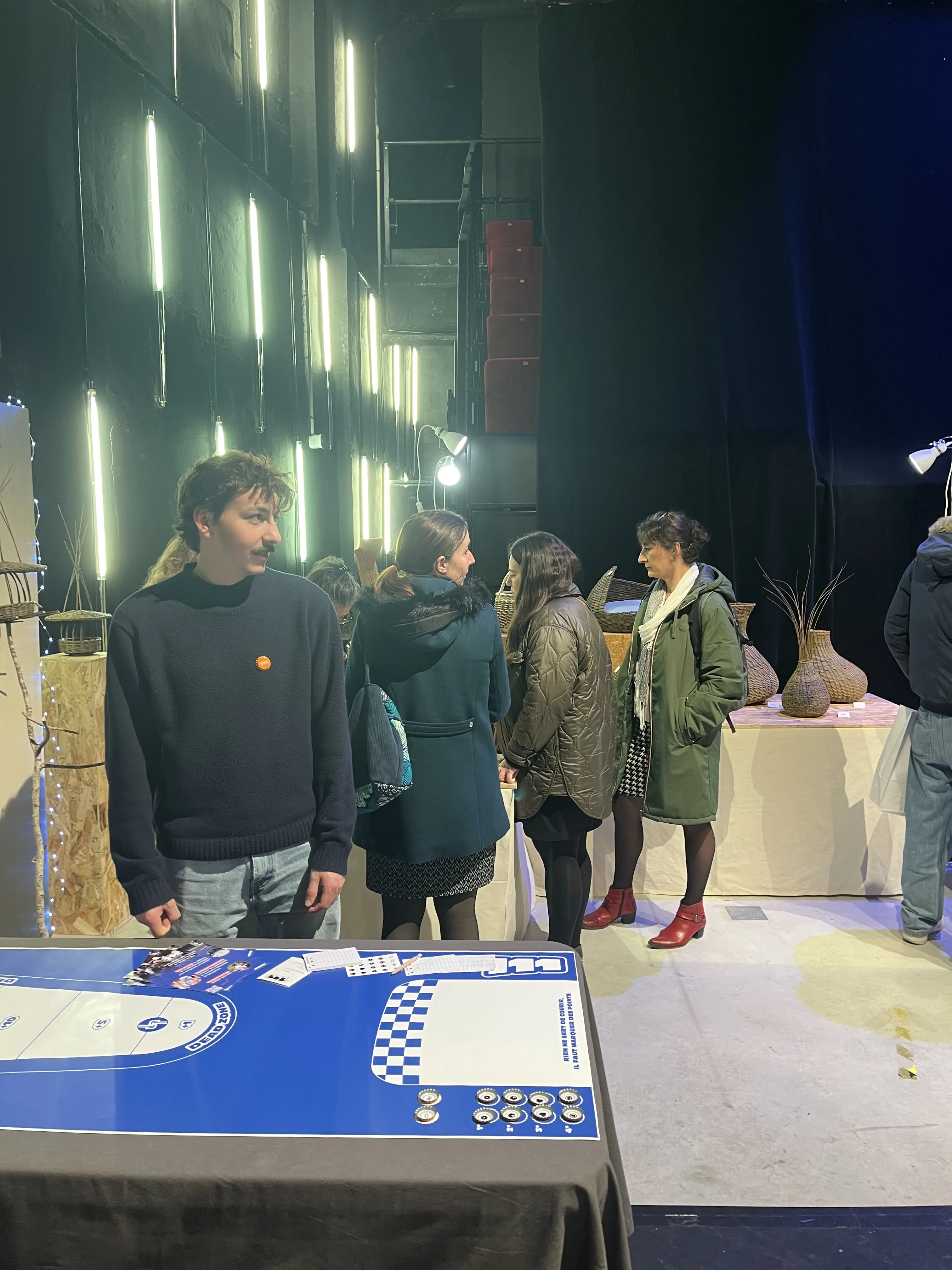 HyperNoël, Hyper Noël, hyper noel, le Cellier, Reims, marché de Noël, créateurs, artisans, art, Jeux d'adresse, Jeux de société, J2S, Le 111, 111, US&DS, un seau et du sable, seau de sable, seau sable, seau et sable, du seau du sable