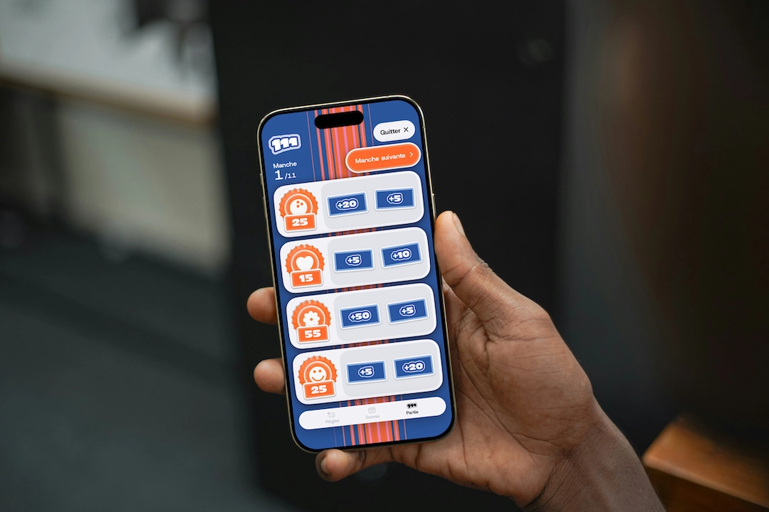 L'application 111, sur iOS et Android, pour compter les points de la partie de jeu, connaître les statistiques de la partie et conserver l'historique des parties de jeu d'adresse et de précision Le 111