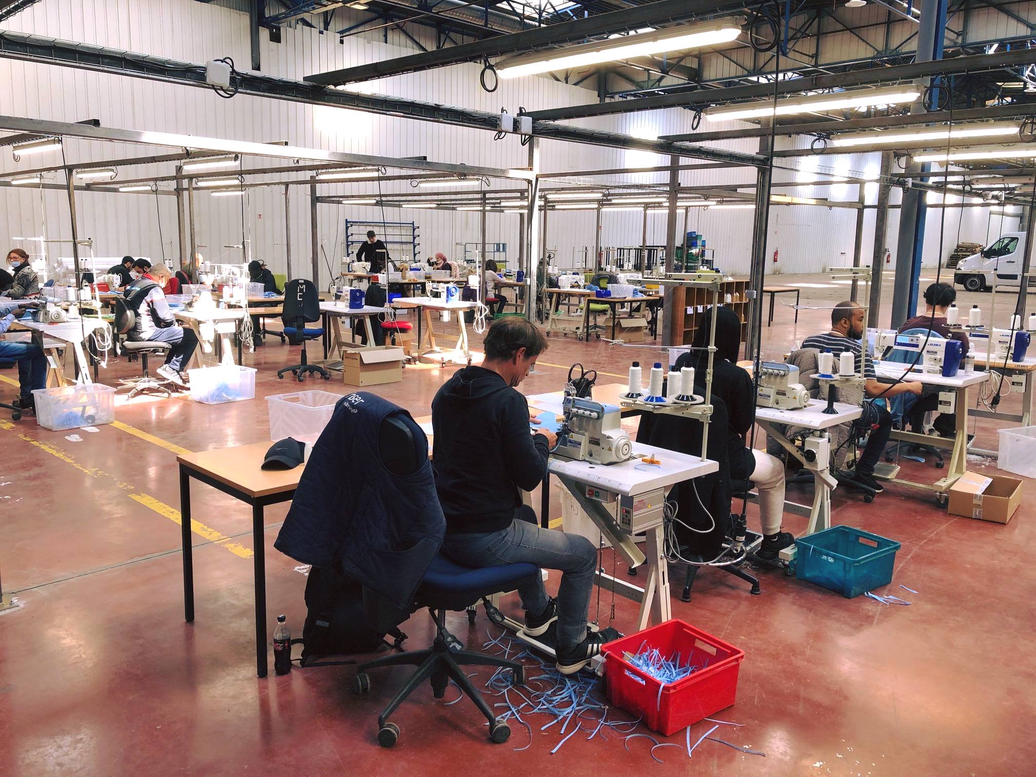 Photo des atelier de Confectio à Lille, atelier de valorisation de savoir faire autour des métiers du textile français.